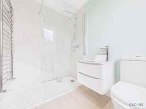 Photo 19- click for photo gallery